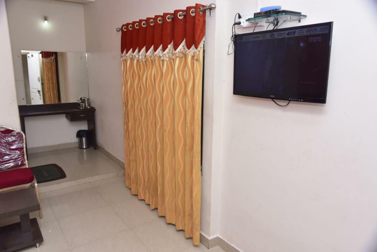 فندق مَسّورفي  Raj Residency المظهر الخارجي الصورة